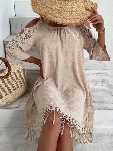 Vista 3 de WDIRARA Vestido corto de encaje con hombros descubiertos y cuello redondo, dobladillo con flecos para mujer