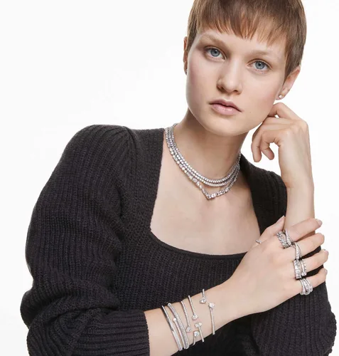 Vista 7 de Swarovski - Colección de pulseras de corazón Soul, acabado de rodio, cristales transparentes