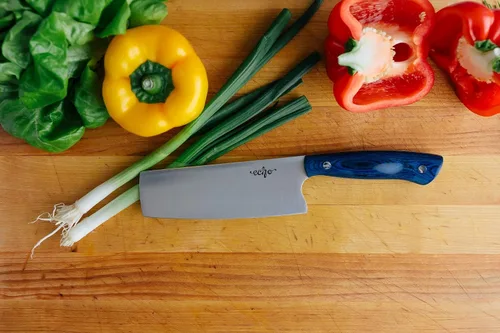 Vista 5 de Middleton Made Knives Echo - Cuchillo Nakiri de 6 pulgadas, AEB-L USA inoxidable, color azul