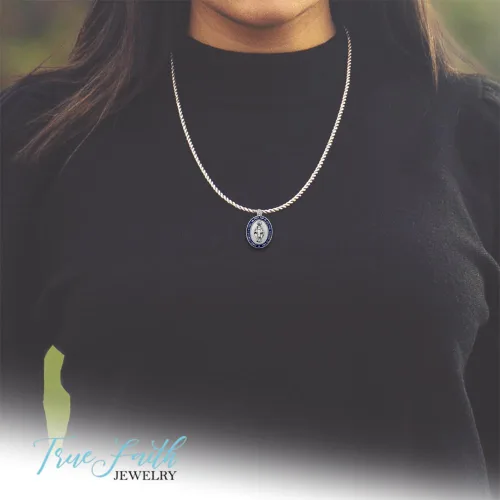 Vista 11 de TrueFaithJewelry Medalla milagrosa con borde esmaltado negro, 7/8 pulgadas