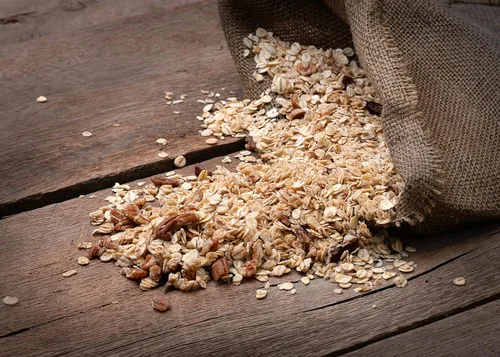 Vista 6 de Burl Barley Granola, Jarabe de arce y nueces, 1 libra, granola de grano entero, grano de cebada enrollada, granola de nuez de arce endulzada