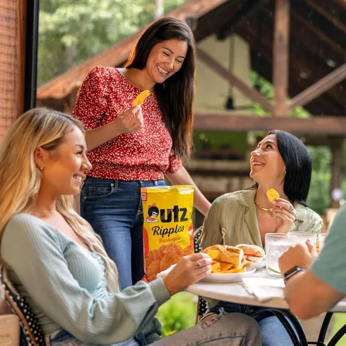 Vista 8 de Utz Papas fritas para barbacoa, 1 onza (paquete de 60), papas fritas crujientes hechas de papas frescas, aperitivos individuales crujientes