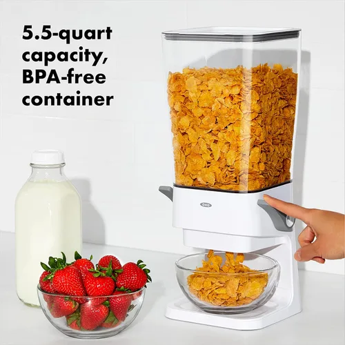 Vista 3 de Dispensador de cereales OXO Good Grips para encimera erfect for cereal, oatmeal, snacks. One-handed dispensing. Airtight dual-seal freshness.