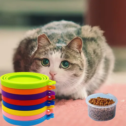Vista 6 de XYSMZM 8 fundas para latas de mascotas, tapas de latas de comida para todas las latas de perro y gato de tamaño estándar.
