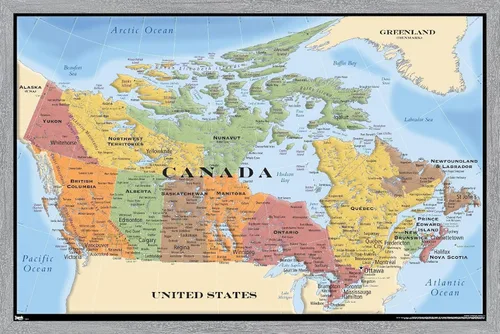 Vista 8 de Trends International Map - Póster de pared de Canadá de 14.725 x 22.375 pulgadas, versión con marco en color madera rústica