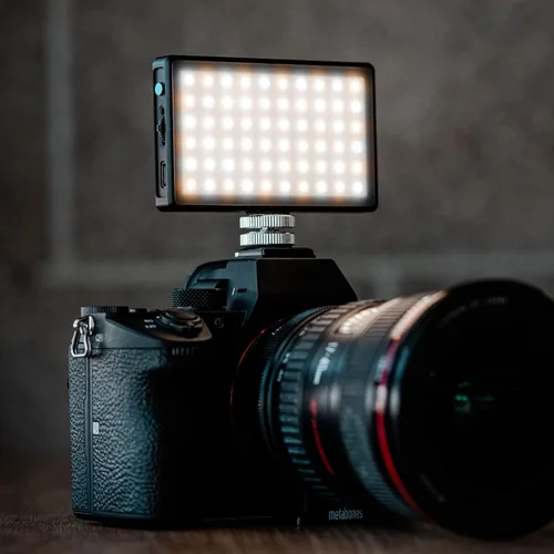 Vista 7 de Lume Cube Panel Mini Luz LED Bicolor para Cámaras DSLR Profesionales Panel Mini Ajustable, Pantalla LCD Iluminación para Fotografía y Video