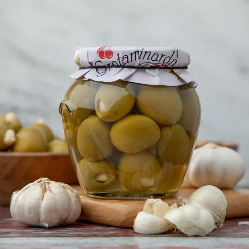 Vista 2 de Grotaminarda Aceitunas Gordal rellenas de ajo Aceituna Rellena de Ajo 20oz/580grs (20 oz 1-Pack)