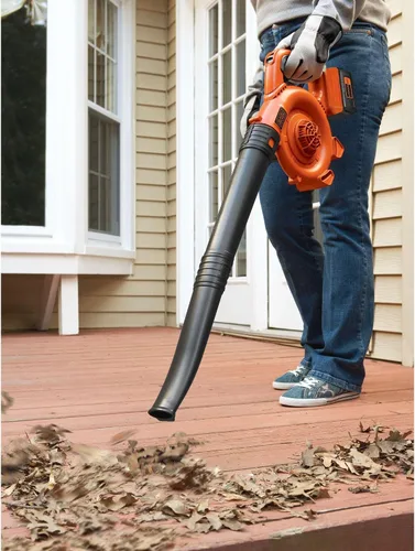 Vista 7 de Barredora de iones de litio Black and Decker de 40 V, Incluye batería de 40V, 24, Negro