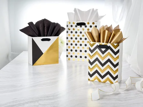 Vista 5 de Papyrus Bolsa de regalo grande de 13 pulgadas (lunares negros y dorados) para cumpleaños, bodas, despedidas de soltera, baby shower y todas