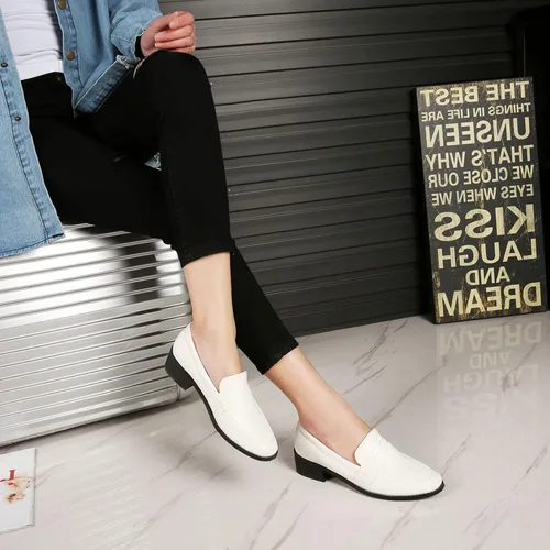 Vista 4 de Mocasines cómodos de tacón bajo para mujer, con puntera cuadrada cerrada, sin cordones, de ancho amplio, transpirables, estilo de conducción