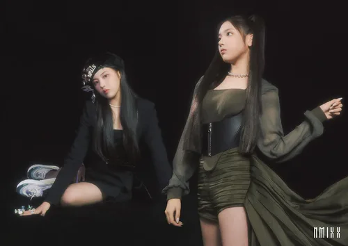 Vista 2 de JYP Ent. NMIXX - AD MARE [Light ver.] (1er álbum individual) Álbum+CulturaRegalo coreano (pegatinas decorativas, tarjetas fotográficas)