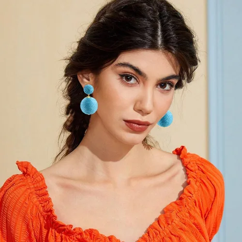 Vista 2 de Pendientes de rafia llamativos para mujeres y niñas, hechos a mano, farol de rafia, aretes colgantes de ratán, regalos de joyería de verano bohemios
