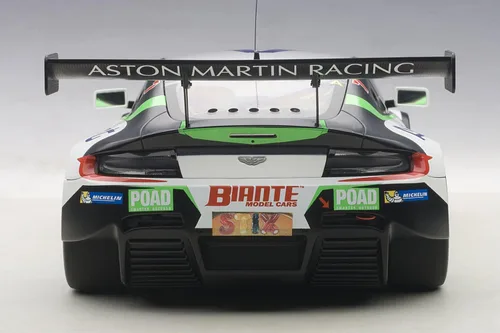 Vista 7 de Autoart Aston Martin V12 Vantage Bathurst Carrera de resistencia de 12 horas 2015 # 97 A. Macdowall/D. O'Young/S. Mucke 1/18 Model Car