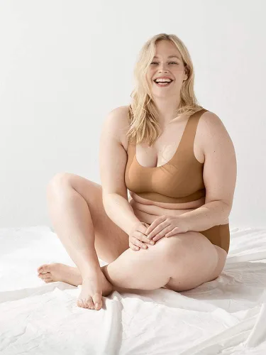 Vista 4 de True & Co Sujetador de cuello redondo para mujer