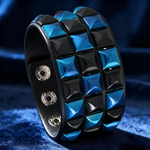 Vista 3 de Pulsera de cuero con remaches de pirámide de 3 hileras, pulsera de joyería punk de cuero