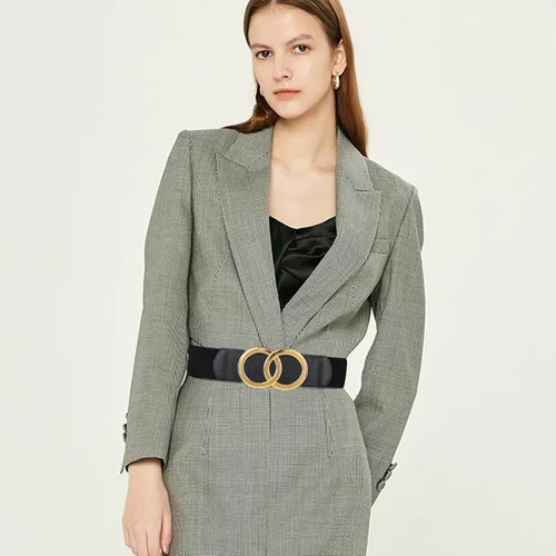 Vista 162 de Cinturón de cuero clásico con hebilla de metal para mujer con vestido de jeans