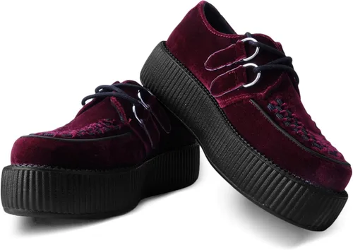 Vista 4 de T.U.K. Shoes Velvet Viva Mondo Creeper, Borgoña