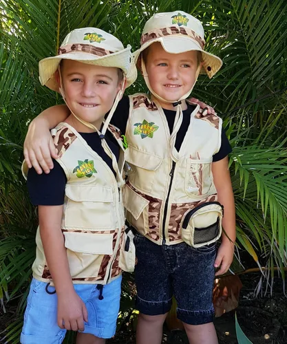 Vista 2 de Safari Kidz - Kit de explorador al aire libre, juego de chaleco y sombrero de camuflaje bronceado, aventuras de la naturaleza en el patio trasero