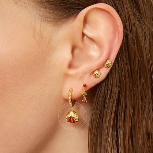 Vista 2 de Aretes milagrosos de mariquita para mujer, aretes de aro de mariquita dorada, aretes colgantes de mariquita, lindos regalos de joyería para mujer