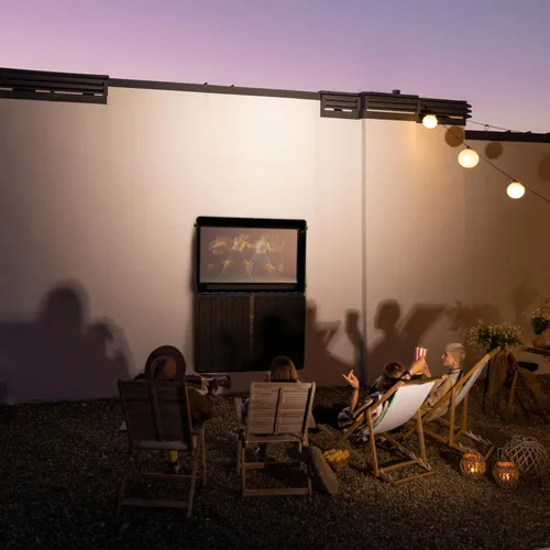 Vista 4 de Storm Shell XL: carcasa resistente a la intemperie de 55" para TV y barra de sonido al aire libre