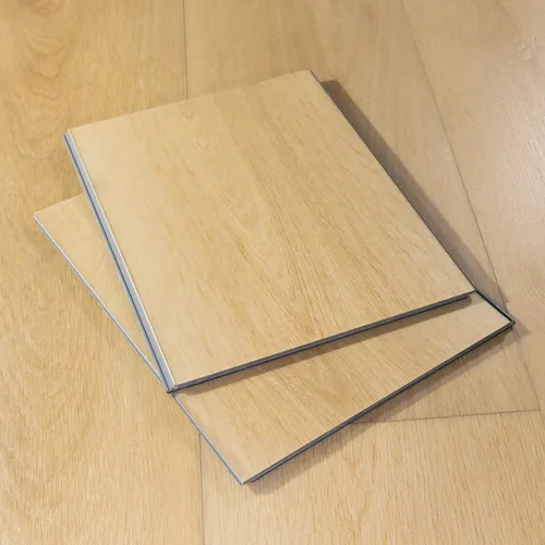 Vista 12 de Muestra de corte de 12" de suelo de tablón de vinilo de lujo Instalación DIY con clic, capa de desgaste de 40 mil, LVP resistente al agua y a