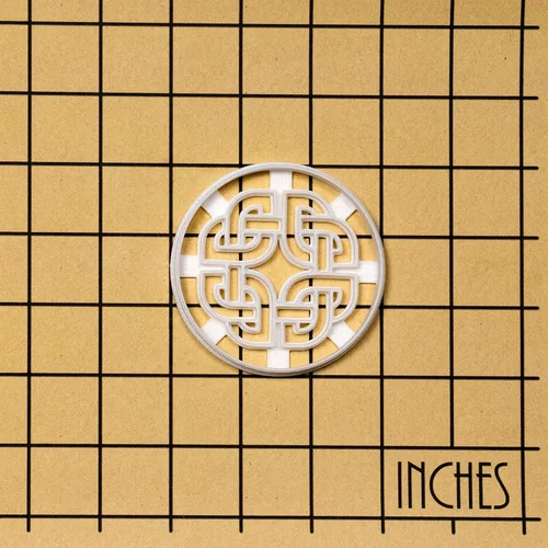 Vista 6 de Nordic Runes - Cortador de galletas con nudo de escudo celta, 1 pieza - Bakerlogy