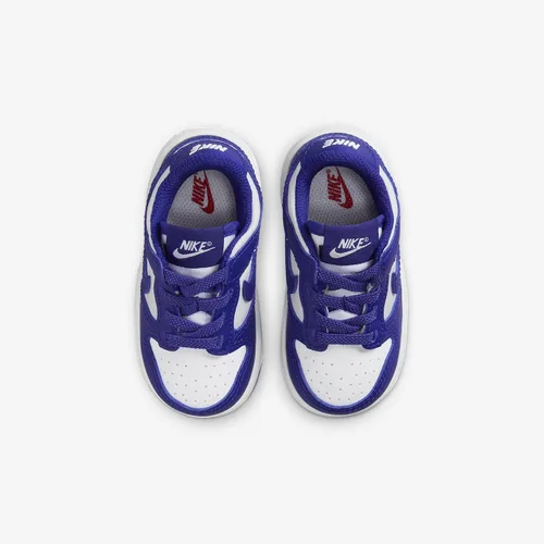 Vista 56 de Nike Kid's Dunk Low Sneaker