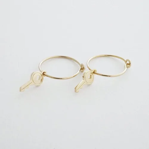 Vista 2 de HONEYCAT Magic Charm - Aros para llaves en placa de oro de 18 quilates, placa de oro rosa de 18 quilates o placa de rodio plateado