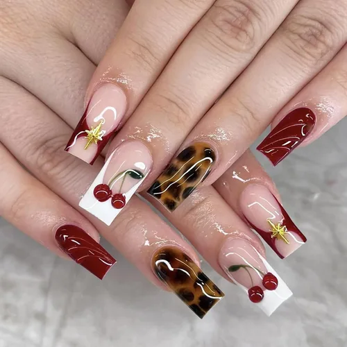 Vista 27 de Uñas postizas de almendra medianas MABKJLF con punta francesa, uñas falsas 3D con diseños de pedrería de flores de fresa, uñas pegajosas brillantes 1