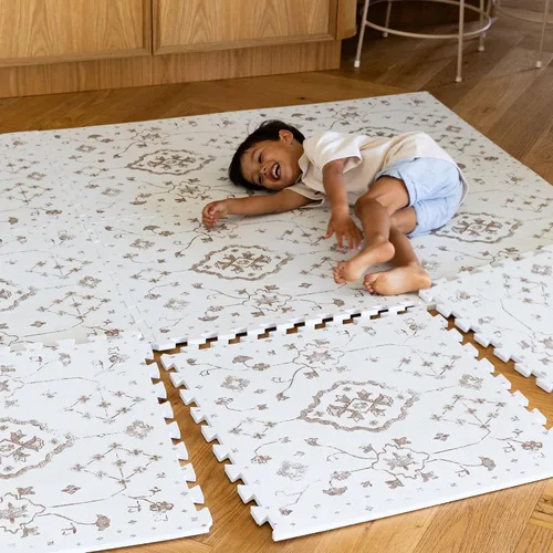 Vista 21 de Alfombra de juego Lillefolk para bebés para el piso – 4x6 pies Beige Azulejos suaves de espuma EVA no tóxicos premium para tiempo de barriga