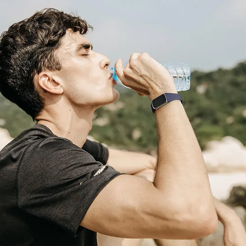 Vista 5 de Maledan Compatible con bandas Fitbit Charge 5 para mujeres y hombres, correa delgada transpirable de silicona suave para deportes, accesorios