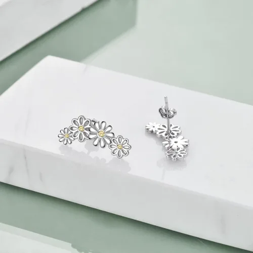 Vista 4 de POPLYKE Girasol margarita perro pata estrella mariposa 925 plata esterlina escalador de orejas de gato con forma de mariposa, aretes de joyería