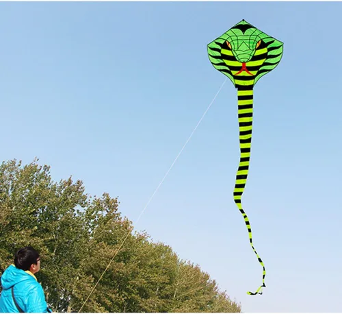Vista 6 de Besra Cometa grande de serpiente cobra de 52 pies, colorida cometa de serpiente de cascabel con colas largas, deportes divertidos al aire libre