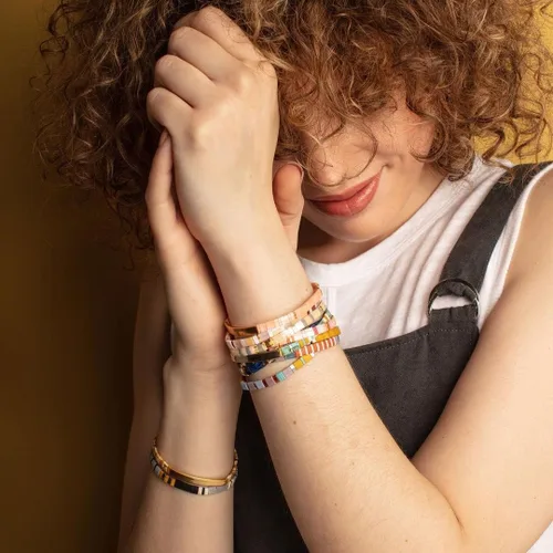 Vista 4 de Sonateomber Tila - Pulseras elásticas con cuentas planas para mujer, pulsera de cuentas coloridas