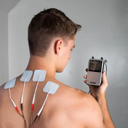 Vista 9 de Roscoe Medical Unidad TENS y estimulador muscular EMS, 16 electrodos incluidos, máquina TENS OTC de 4 canales para aliviar el dolor de espalda