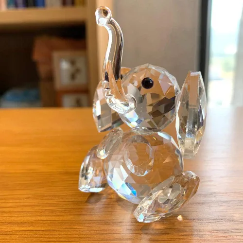Vista 4 de Estatuillas de elefante lindo de cristal transparente, mini escultura de animales, pisapapeles, decoración para el hogar, adorno de mesa, regalo