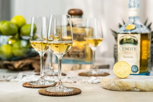 Vista 6 de Vasos para degustar y beber tequila Colección de cristalería de tequila Juego de 4 Copitas de cristal de 5.5 onzas para beber blanco