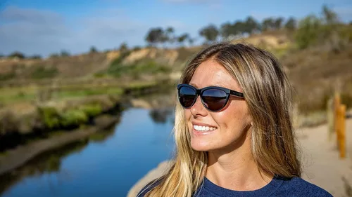 Vista 3 de Kaenon Gafas de sol Madera para mujer