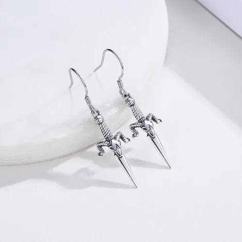 Vista 2 de Baphomet - Aretes de plata de ley 925, hipoalergénicos, con cabeza de calavera de cabra satánica, aretes colgantes con forma de espada gótica