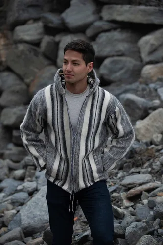 Vista 3 de Gamboa Alpaca Sweater for Men Alpaca Sweater Men's Alpaca Sweaters Mens Wool Sweater Wool Cardigan for Men