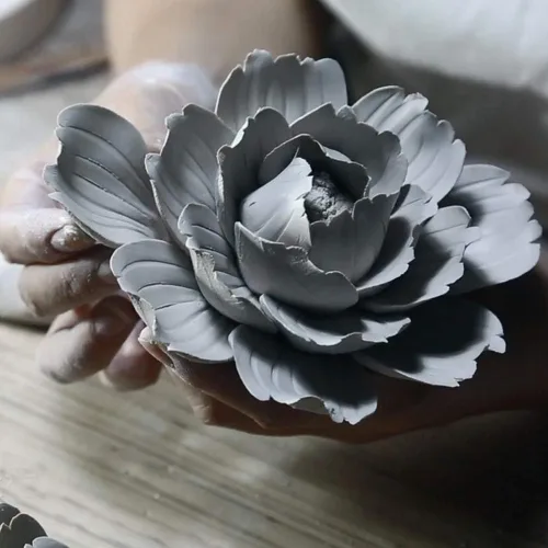 Vista 5 de Insiswiner Flores de cerámica hechas a mano 3D decoración colgante de pared rosa 7