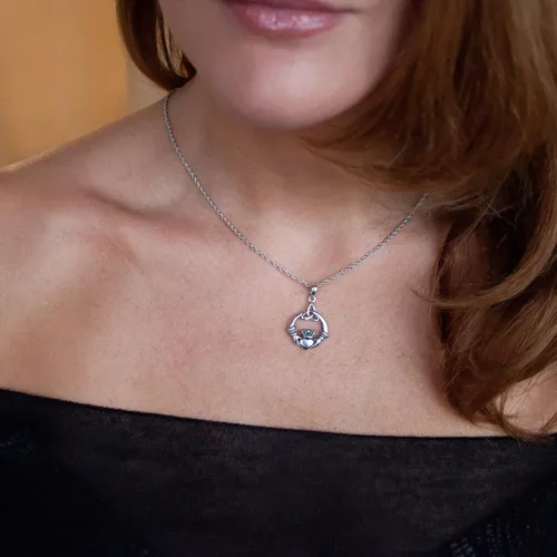 Vista 4 de 925 Sterling Silver Irish Claddagh Necklace - Trinity Celtic Knot Pendant with 20" Inch Chain - Hands Holding Heart Crown Charm - Love Celtic