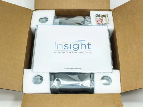 Vista 4 de Insight Báscula digital de baño 1380 para el cuidado de pies diabéticos, espejos iluminados