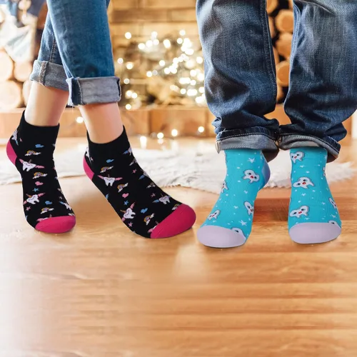 Vista 5 de Satinior 4 pares de calcetines dentales para enfermeras con dientes para mujeres, regalos de semana de enfermera, regalos de higienista dental