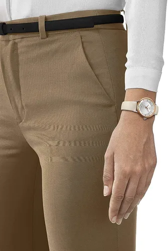 Vista 4 de Tissot Odaci-T 316L - Reloj de cuarzo suizo con revestimiento dorado de PVD, color crema, cuero, 15 (T1332102603100), Crema, Reloj de cuarzo