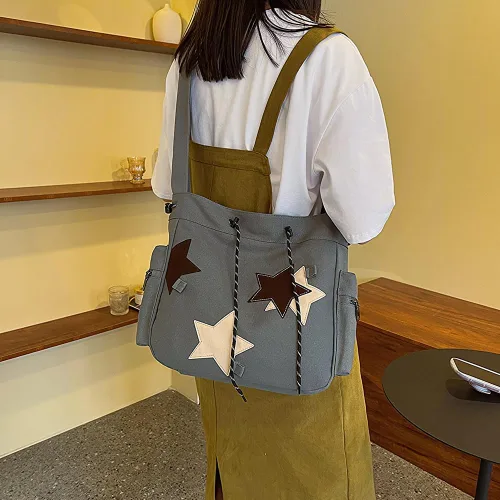 Vista 2 de Lindo bolso de mensajero kawaii de lona, bolso cruzado estético para mujeres y hombres, bolsa de mensajero con solapa