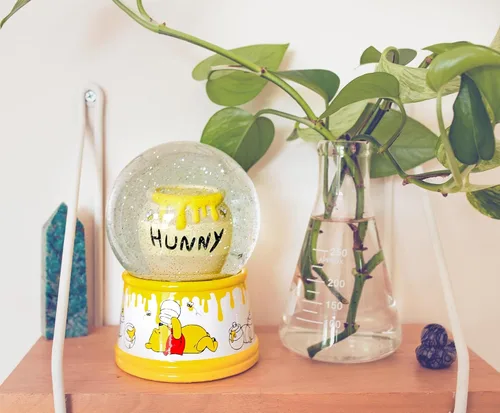 Vista 8 de Disney Winnie the Pooh Hunny Pot - Globo de nieve iluminado para adultos con pieza de exhibición de purpurina giratoria, 6 pulgadas de alto