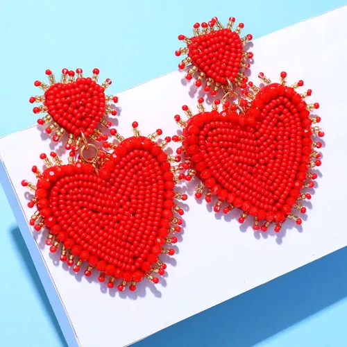 Vista 7 de Aretes de corazón para mujer, hipoalergénicos, con cuentas, bohemios, hechos a mano, con cuentas de corazón rojo, colgantes, para el día de San