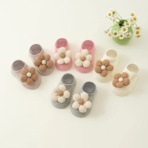 Vista 3 de Belsmi Calcetines antideslizantes para bebés y niñas, calcetines antideslizantes para el tobillo con estampado de flores de princesa, para verano