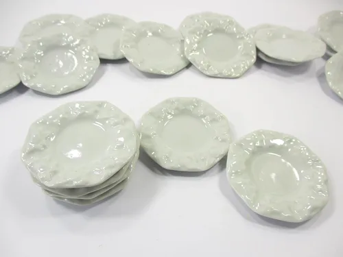 Vista 3 de 6 Plato Octogonal Blanco Arte Casa de muñecas Miniaturas Utensilios de cocina Cerámica 1:6 10684
